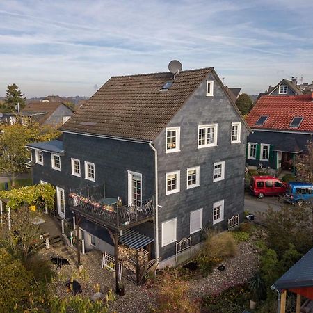 Апартаменты Zum Schieferhaus Вермельскирхен Экстерьер фото